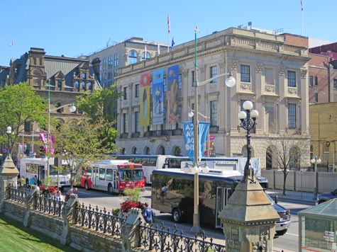 Guide to Public Transportation in Ottawa Canada